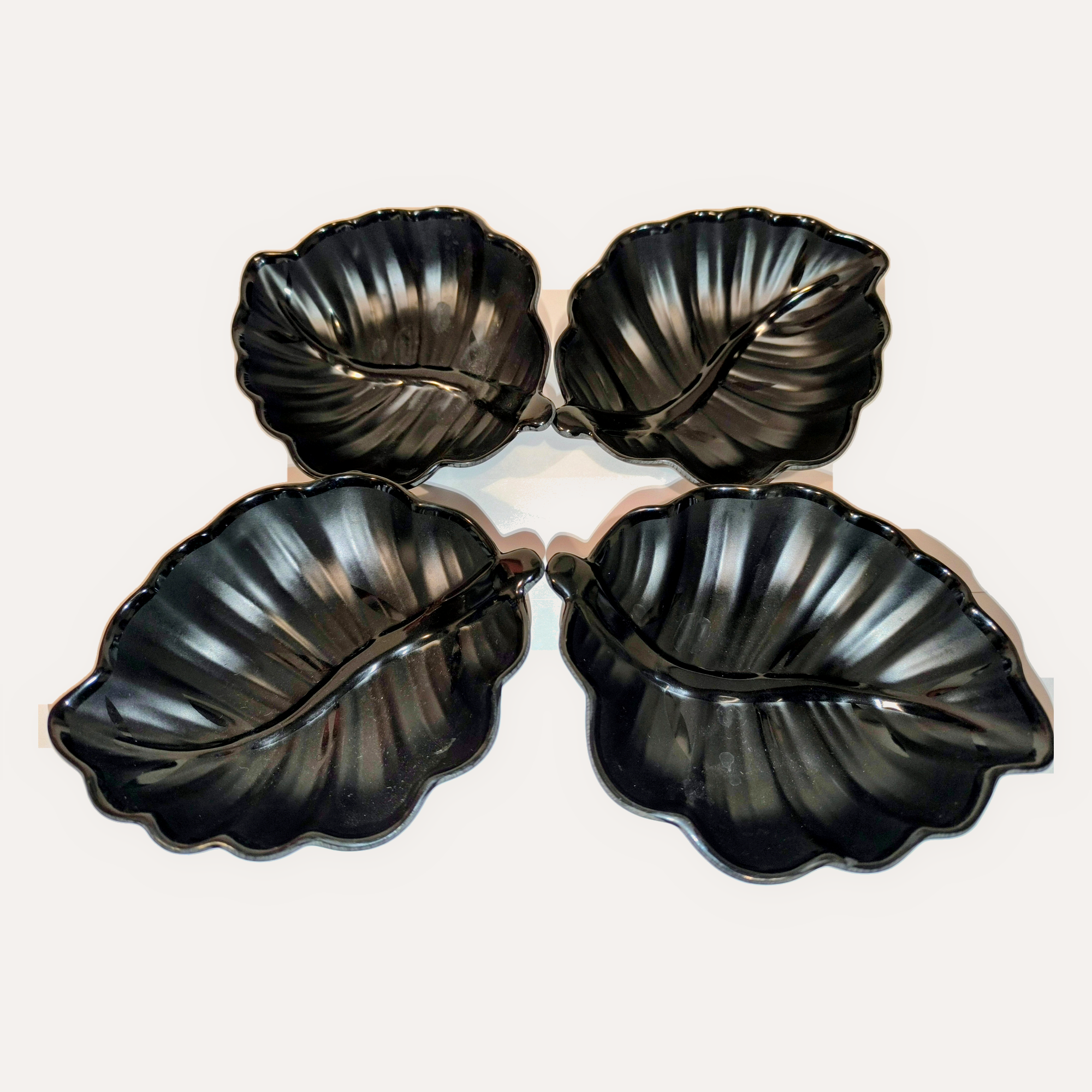 Set de 4 bowls copetineros forma de hoja Velissea
